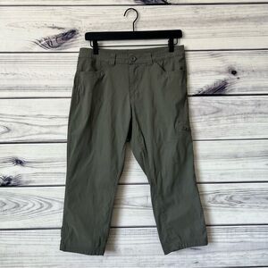Eddie Bauer Green Nylon Hiking Athletic Capri Pants